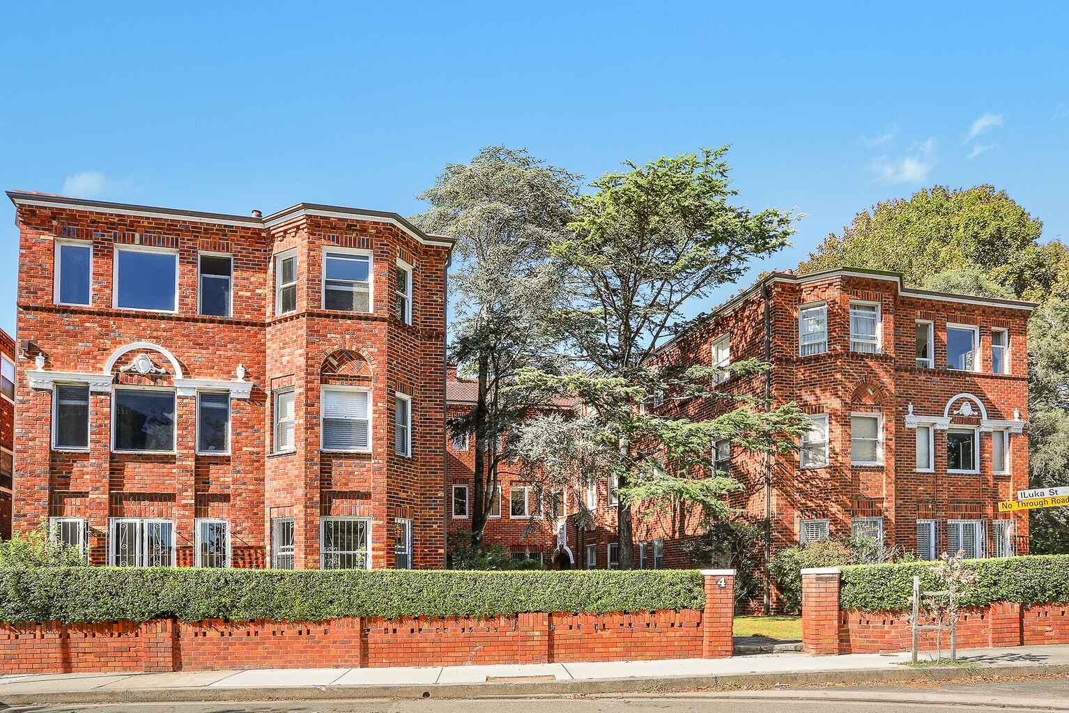 2/4 Iluka Street Rose Bay