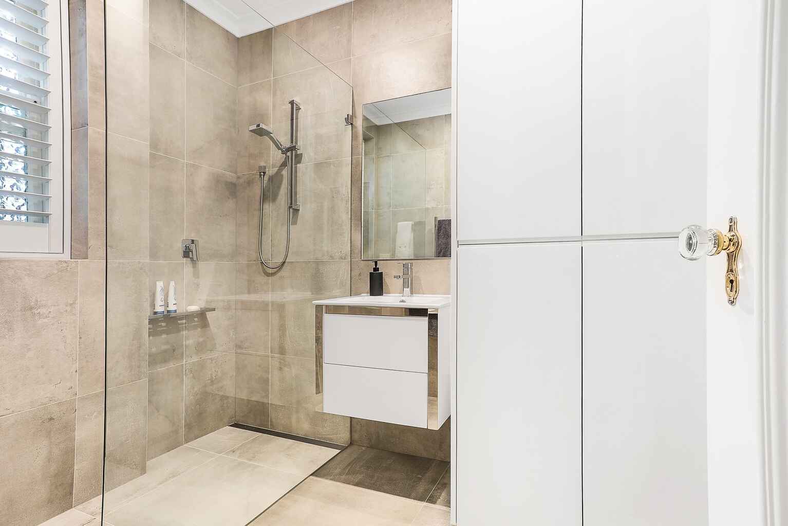 2/4 Iluka Street Rose Bay