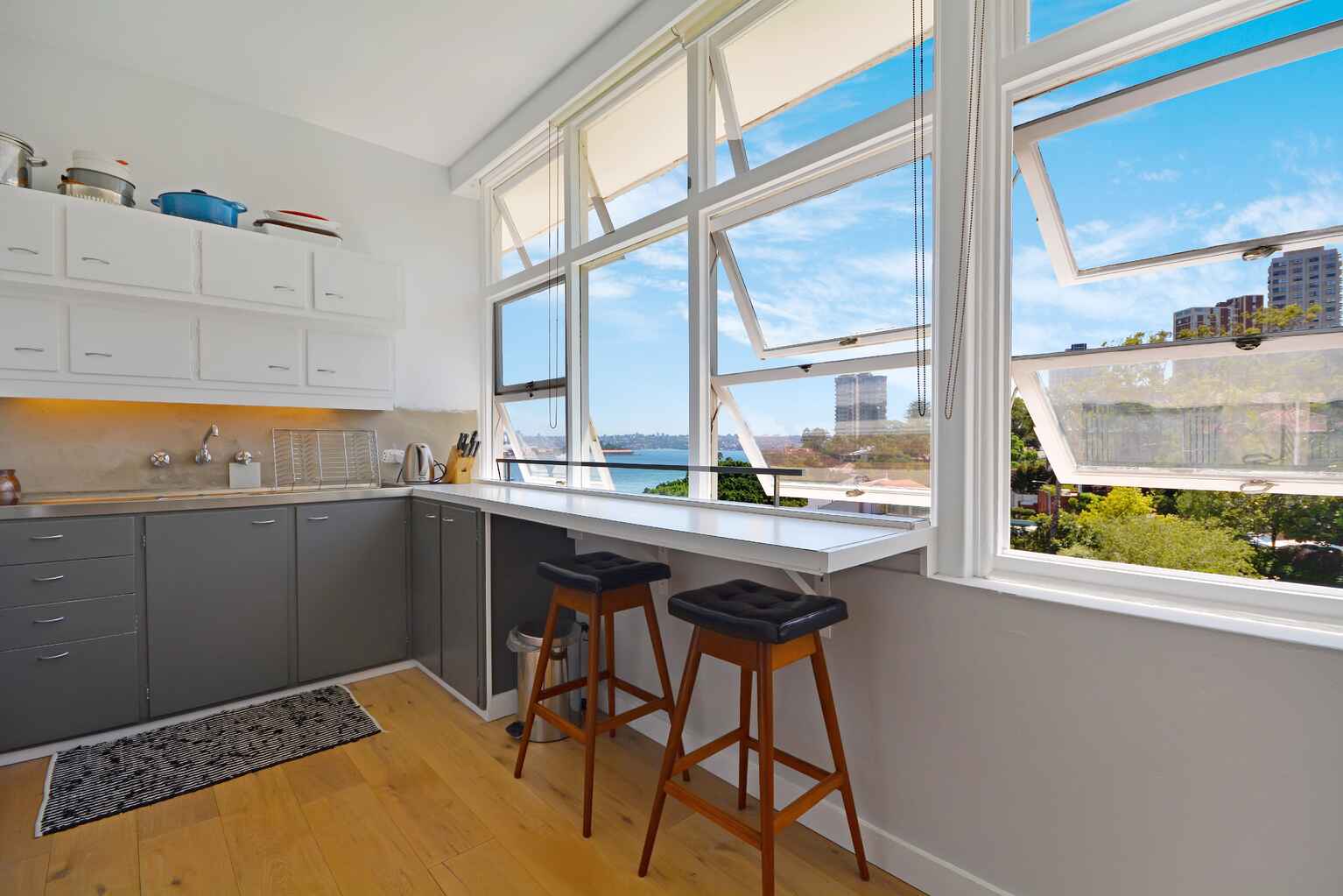 42/11 Yarranabee Road Darling Point