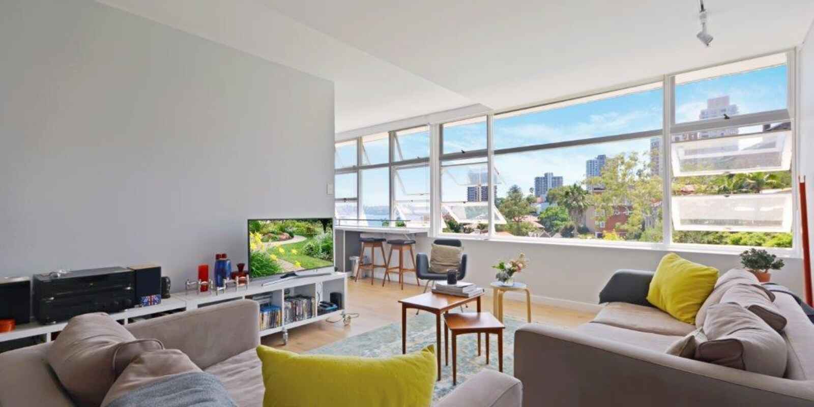 42/11 Yarranabee Road Darling Point