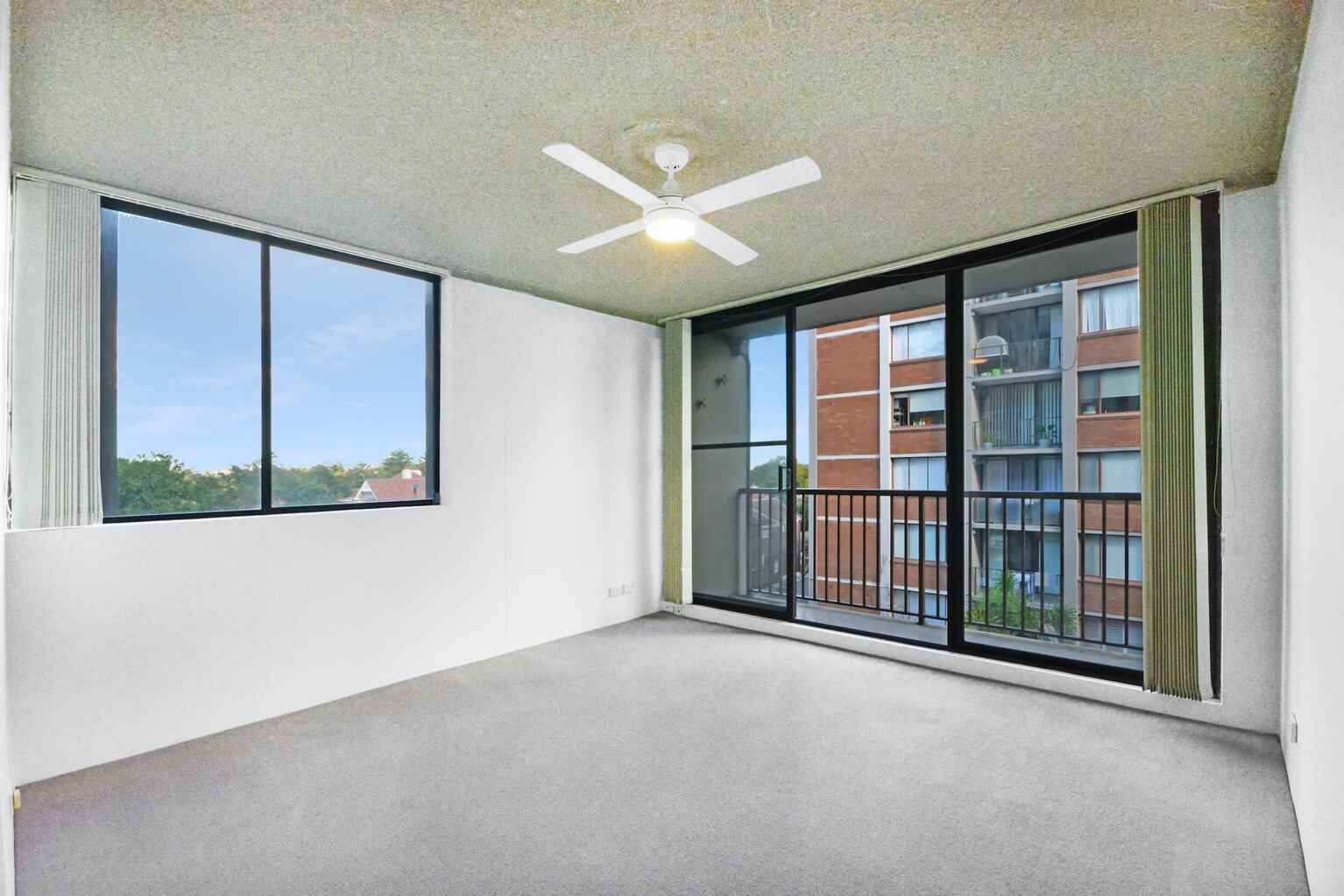 44/69 Cook Road Centennial Park