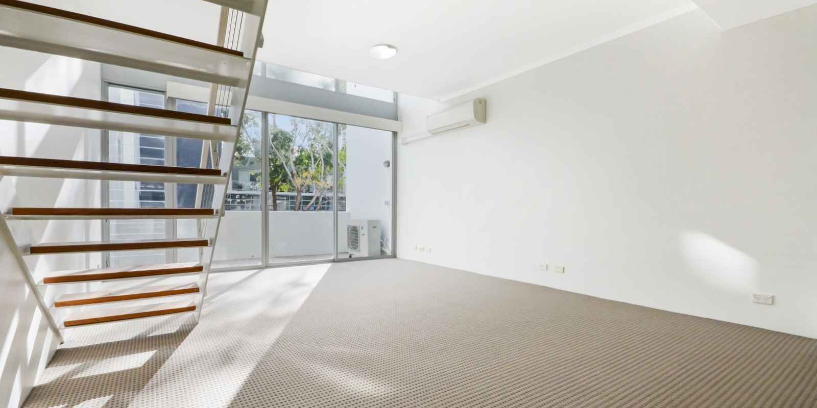 32/4 Grandstand Parade Zetland 32/4 Grandstand Parade Zetland