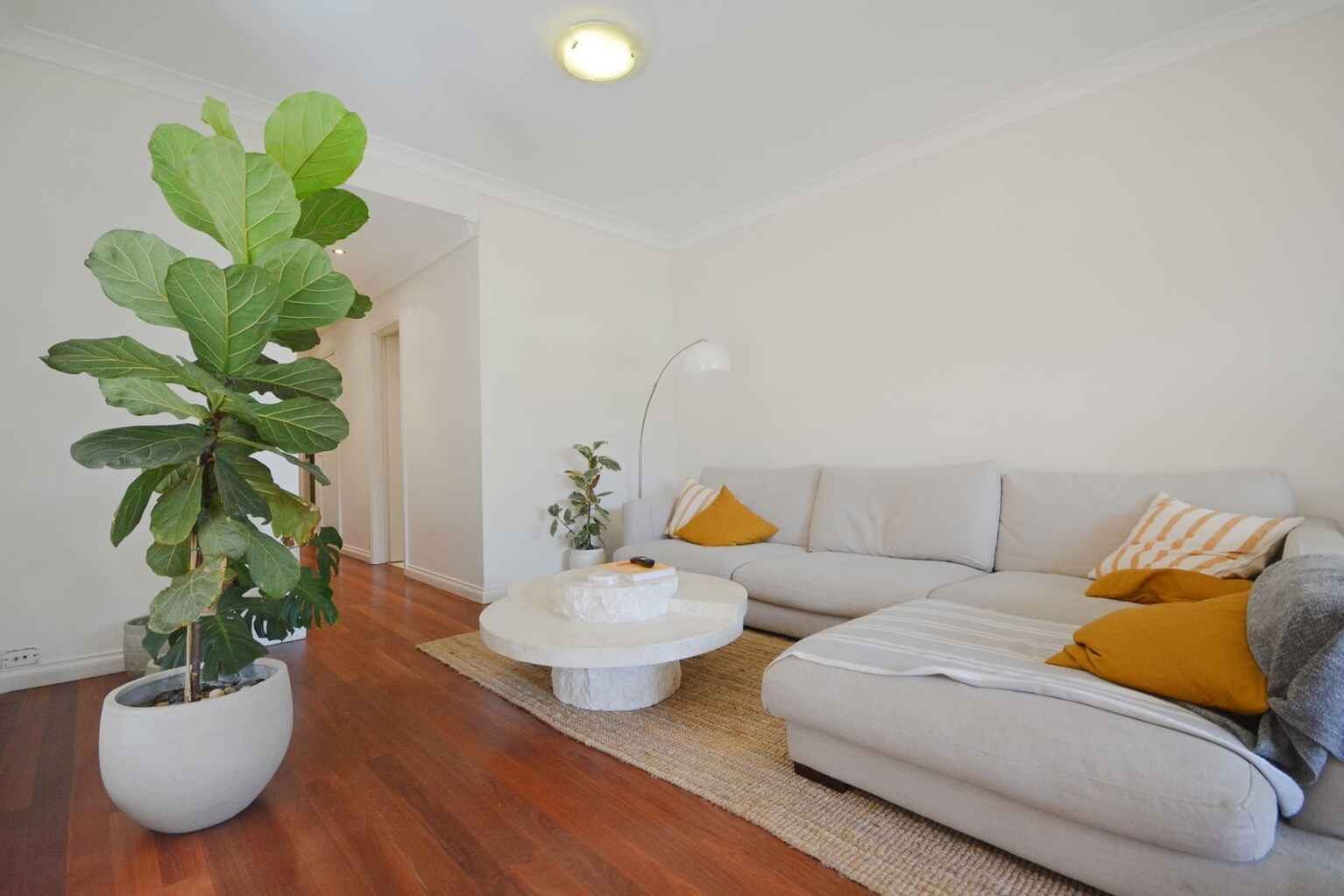 1/104 Beach Road Bondi Beach 1/104 Beach Road Bondi Beach