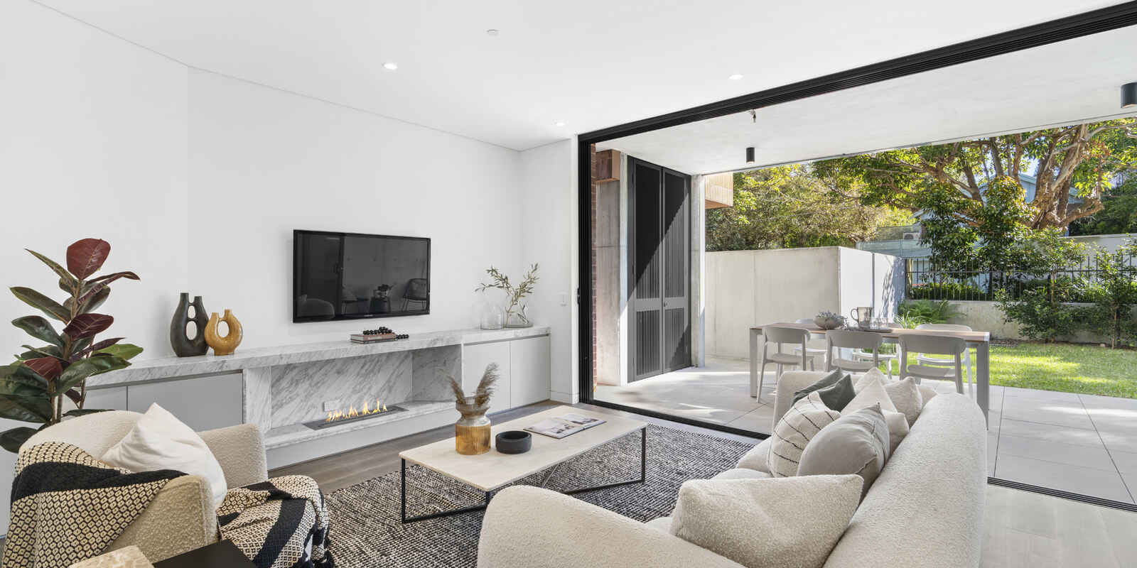 2/1 Spencer Street Rose Bay