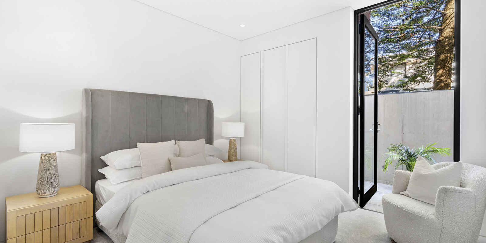 2/1 Spencer Street Rose Bay