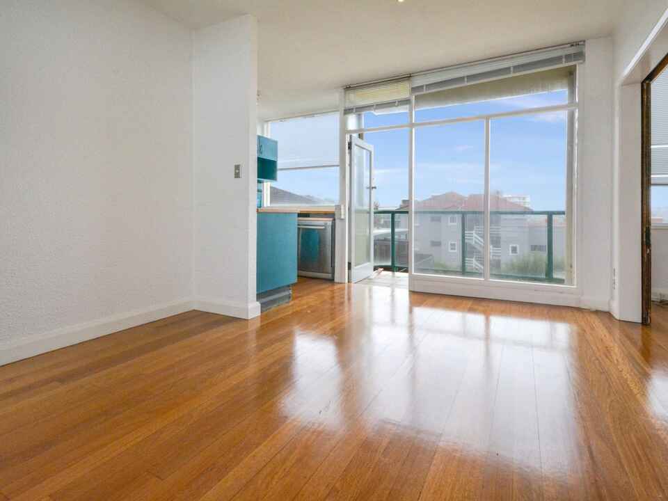 13/24 Sandridge Street Tamarama