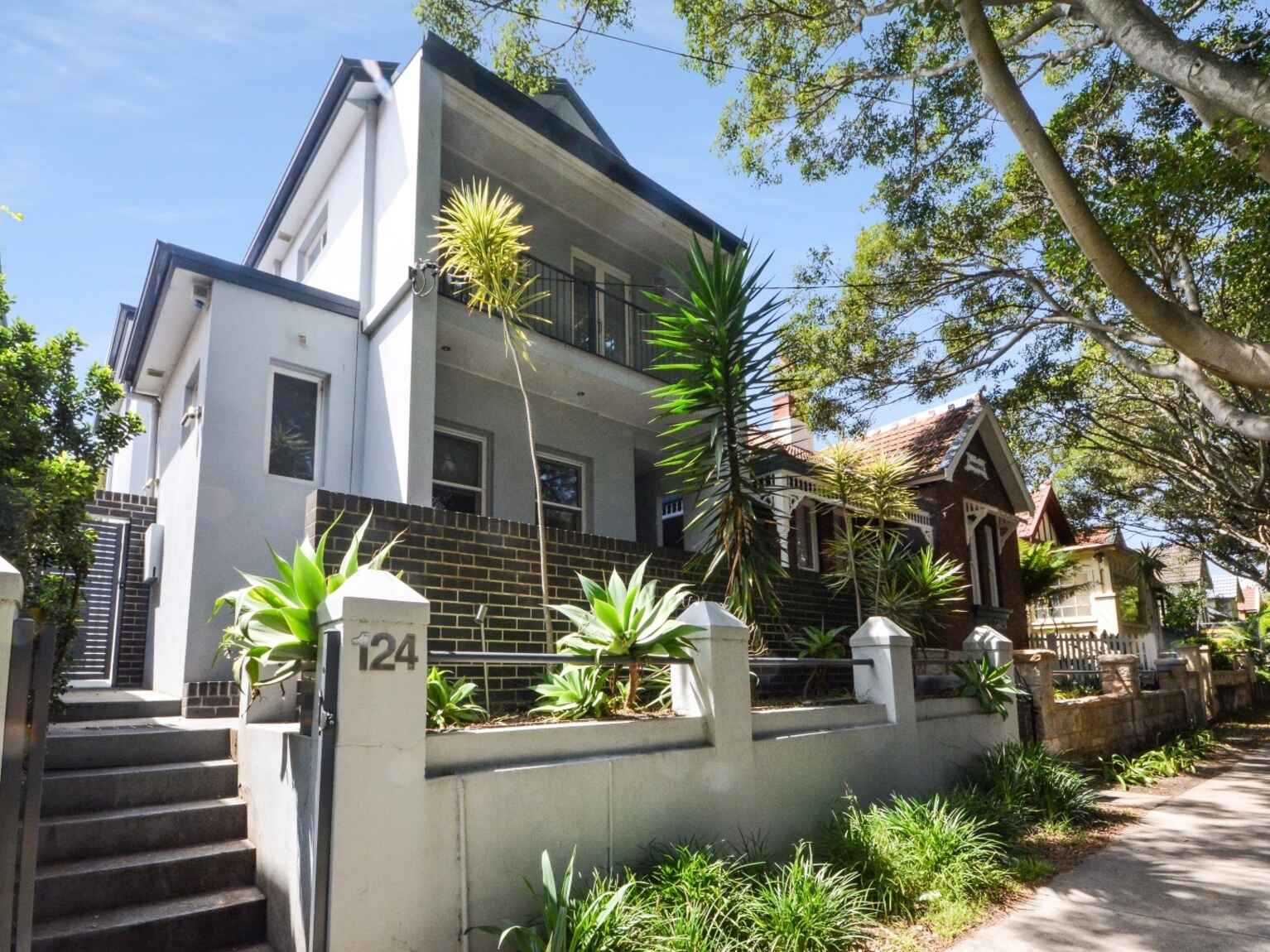 124 Newland Street Queens Park