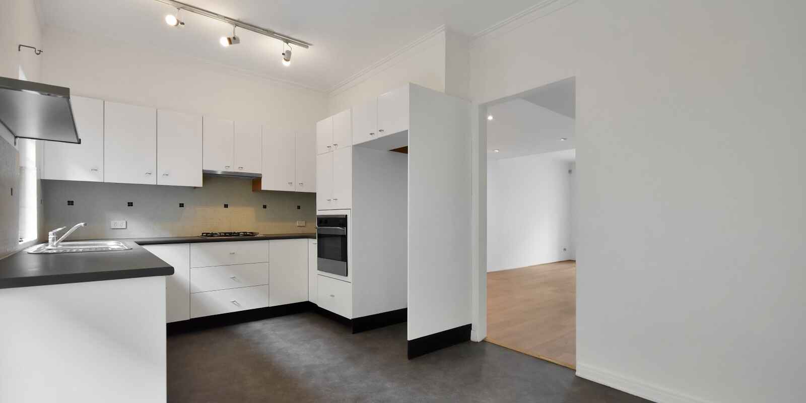 8/60 Carrington Road Waverley