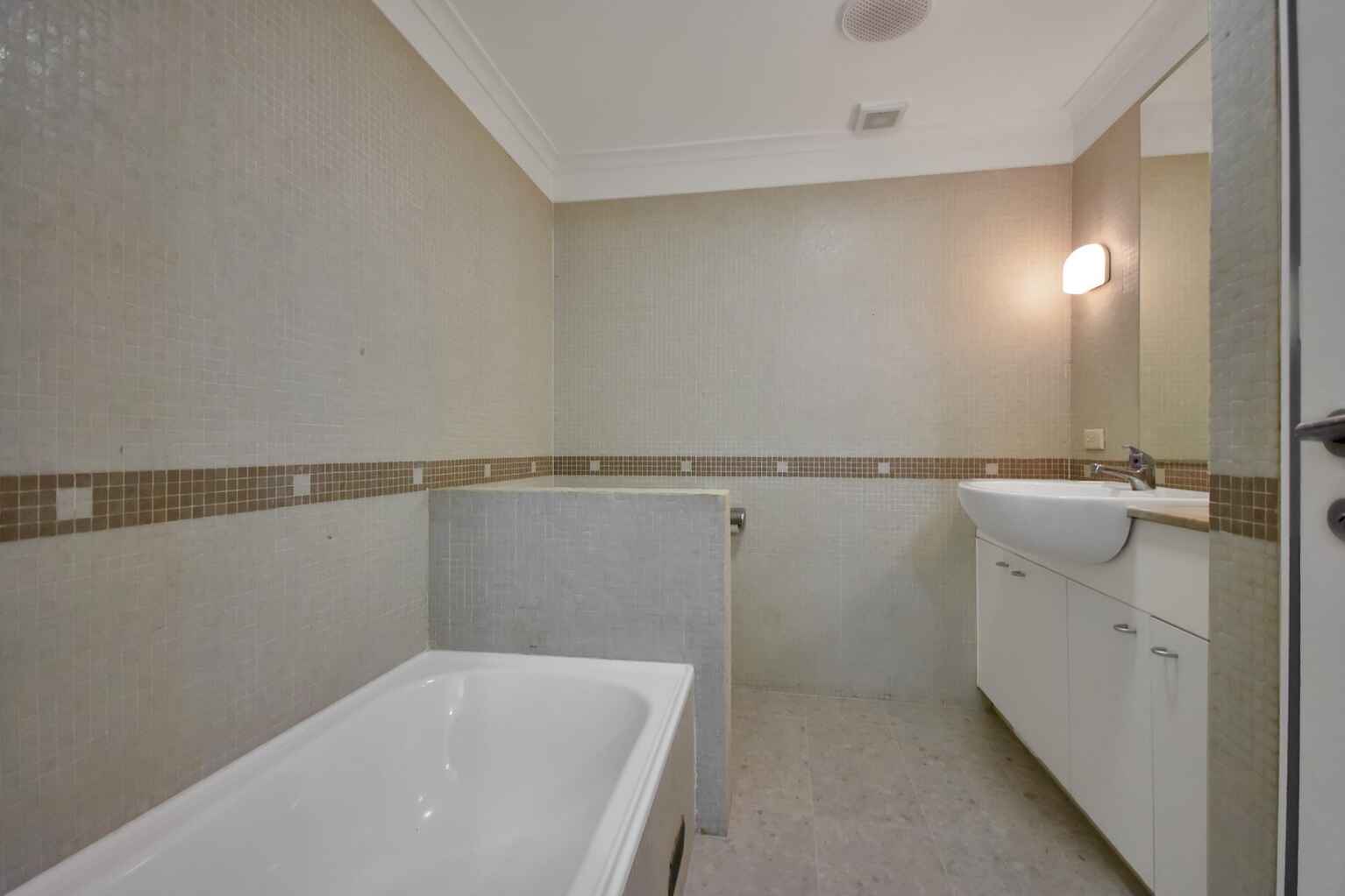 8/60 Carrington Road Waverley