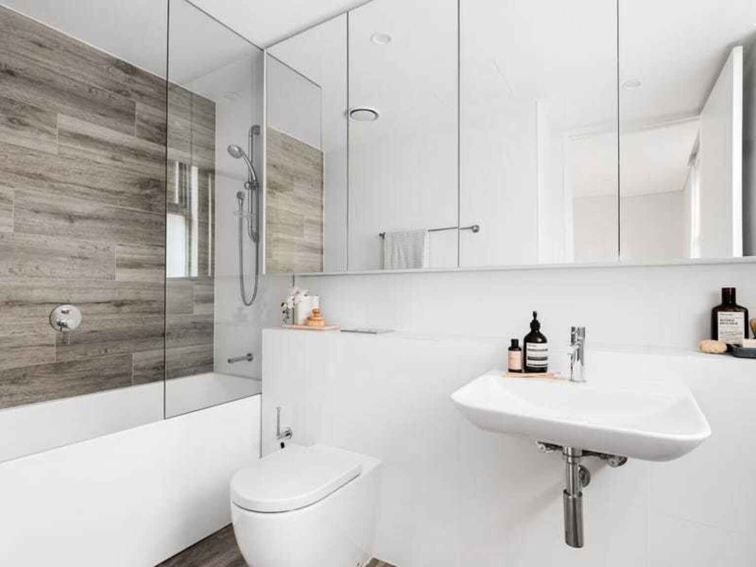 1/2 Warners Avenue North Bondi 1/2 Warners Avenue North Bondi