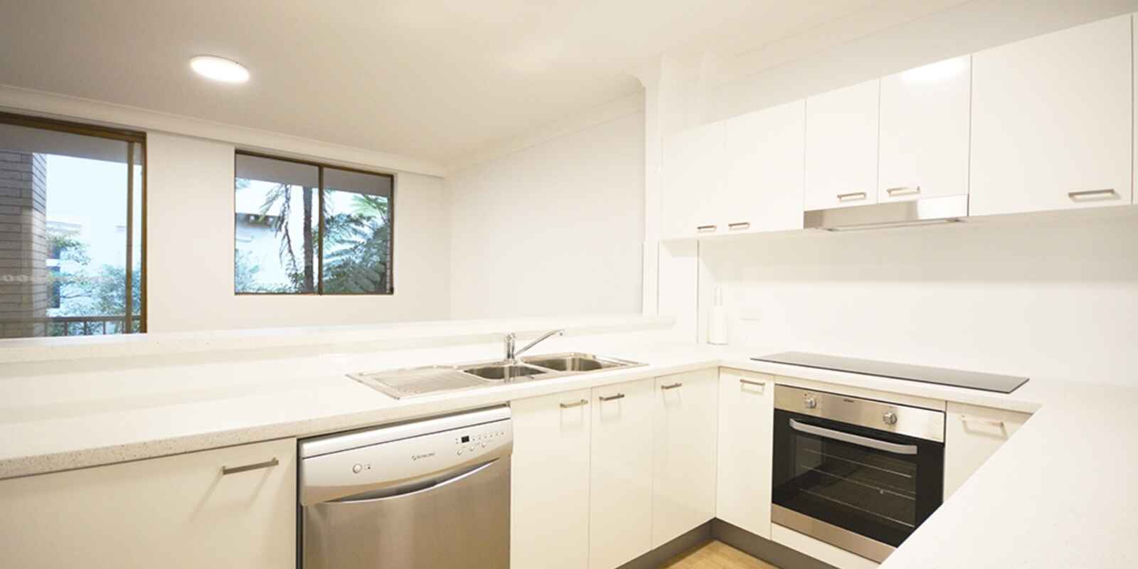 9/70-78 Cook Road Centennial Park