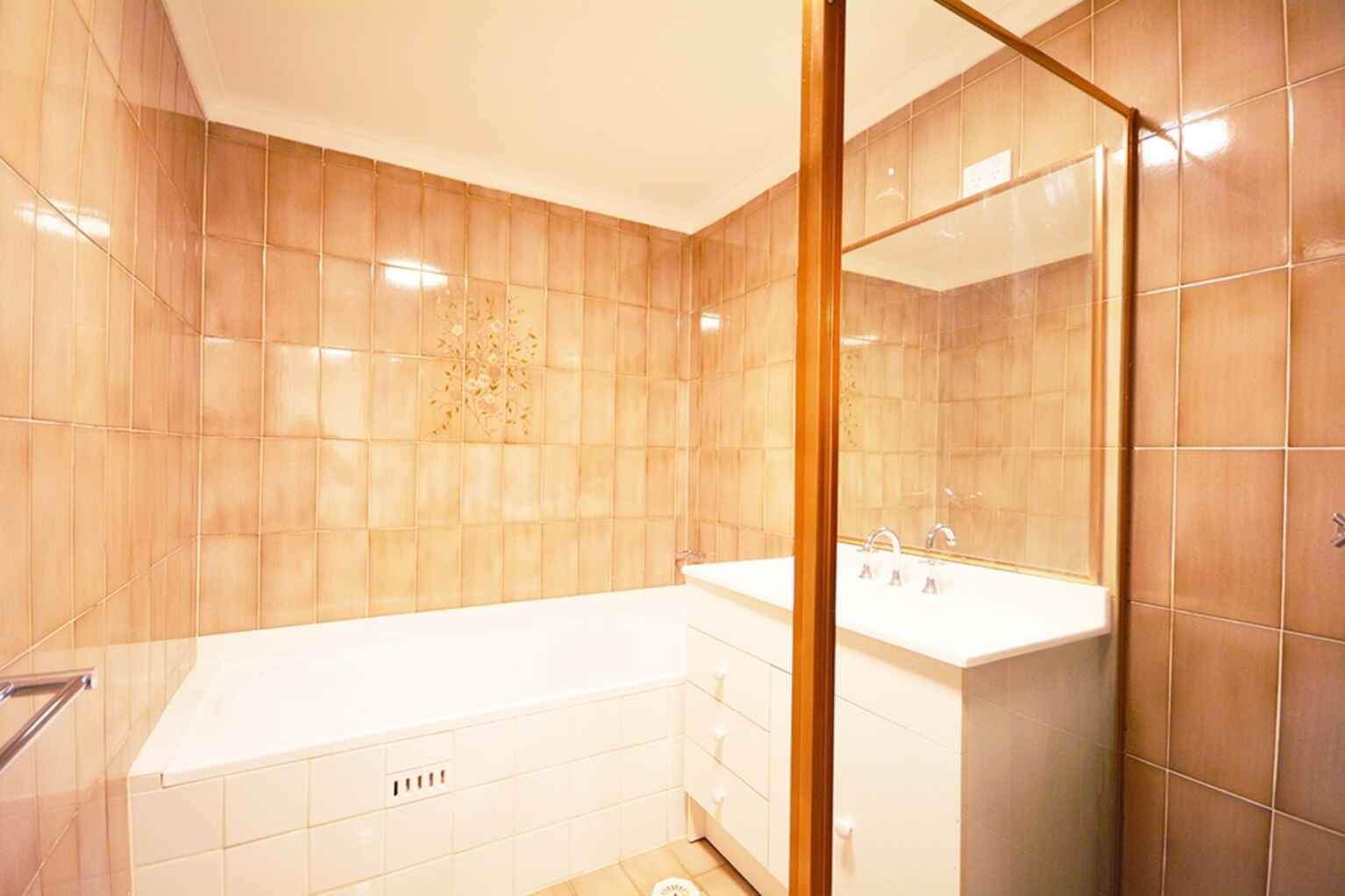 9/70-78 Cook Road Centennial Park