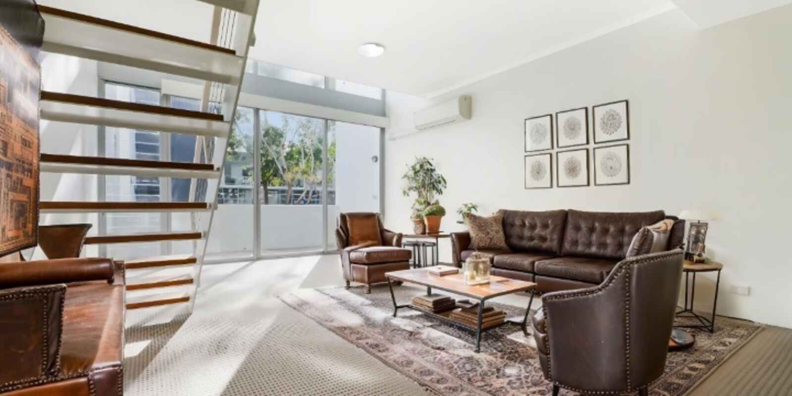 32/4 Grandstand Parade Zetland 32/4 Grandstand Parade Zetland