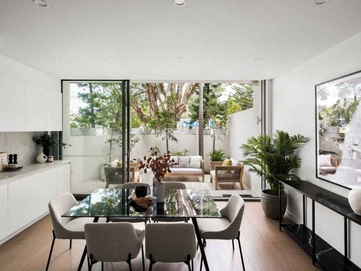 1/2 Warners Avenue North Bondi