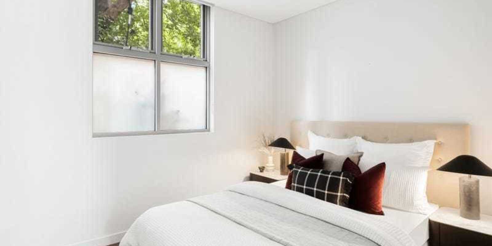 1/2 Warners Avenue North Bondi