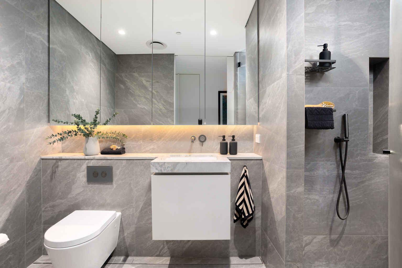 2/1 Spencer Street Rose Bay