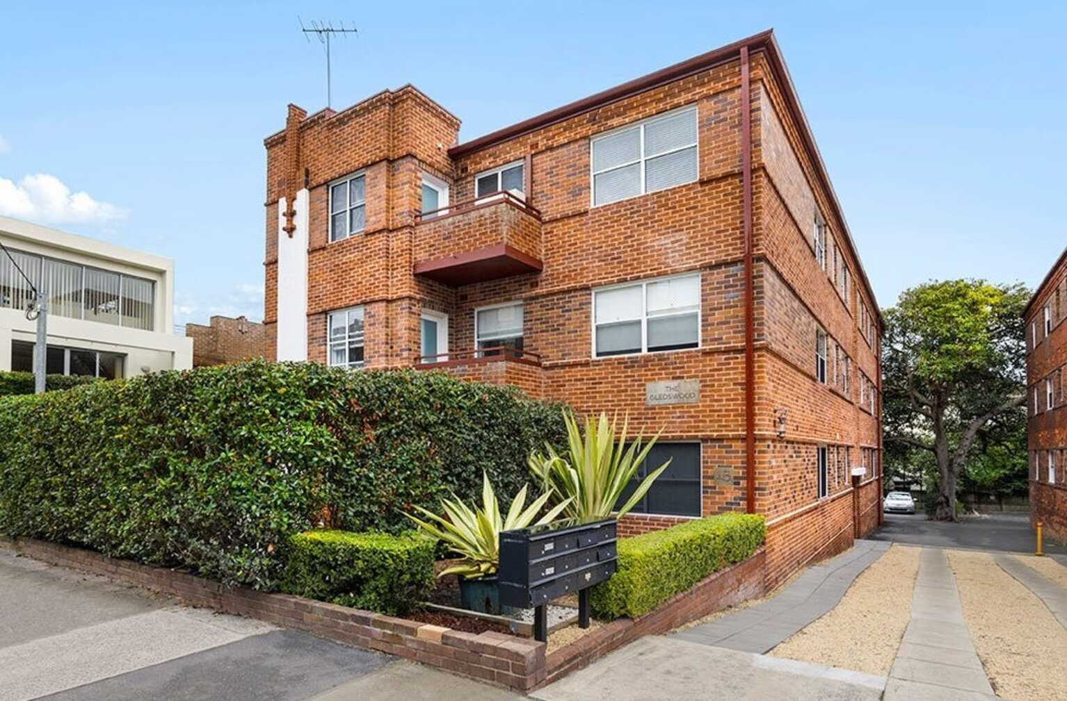 8/15  Botany Street Bondi Junction