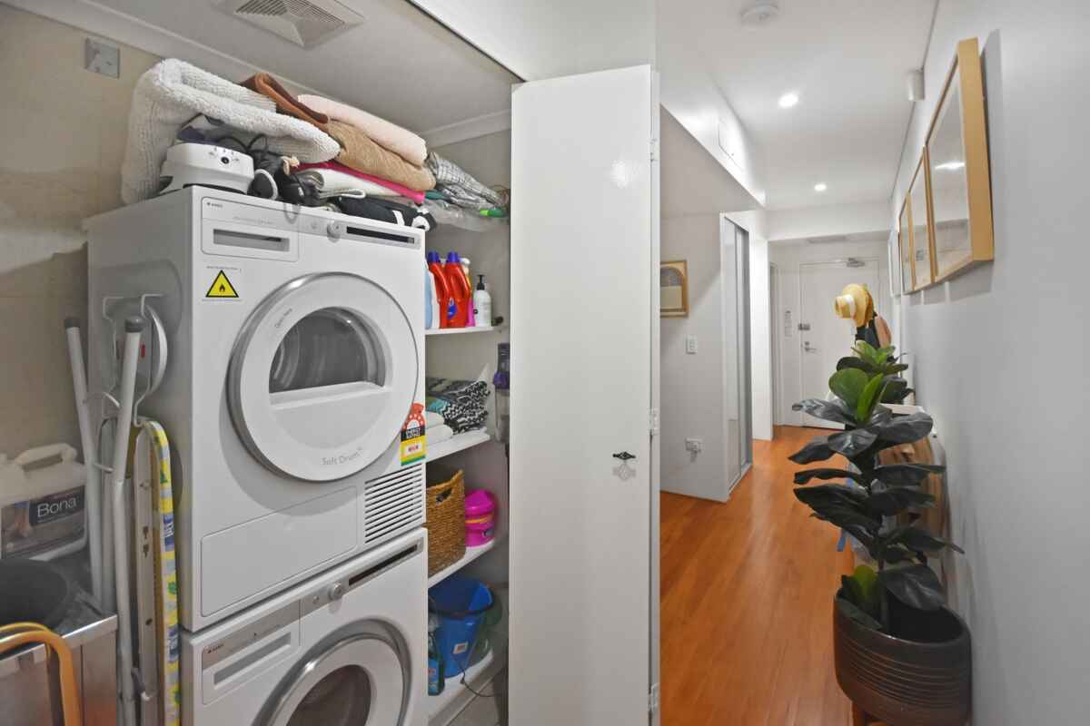 1/18 Simpson Street Bondi Beach