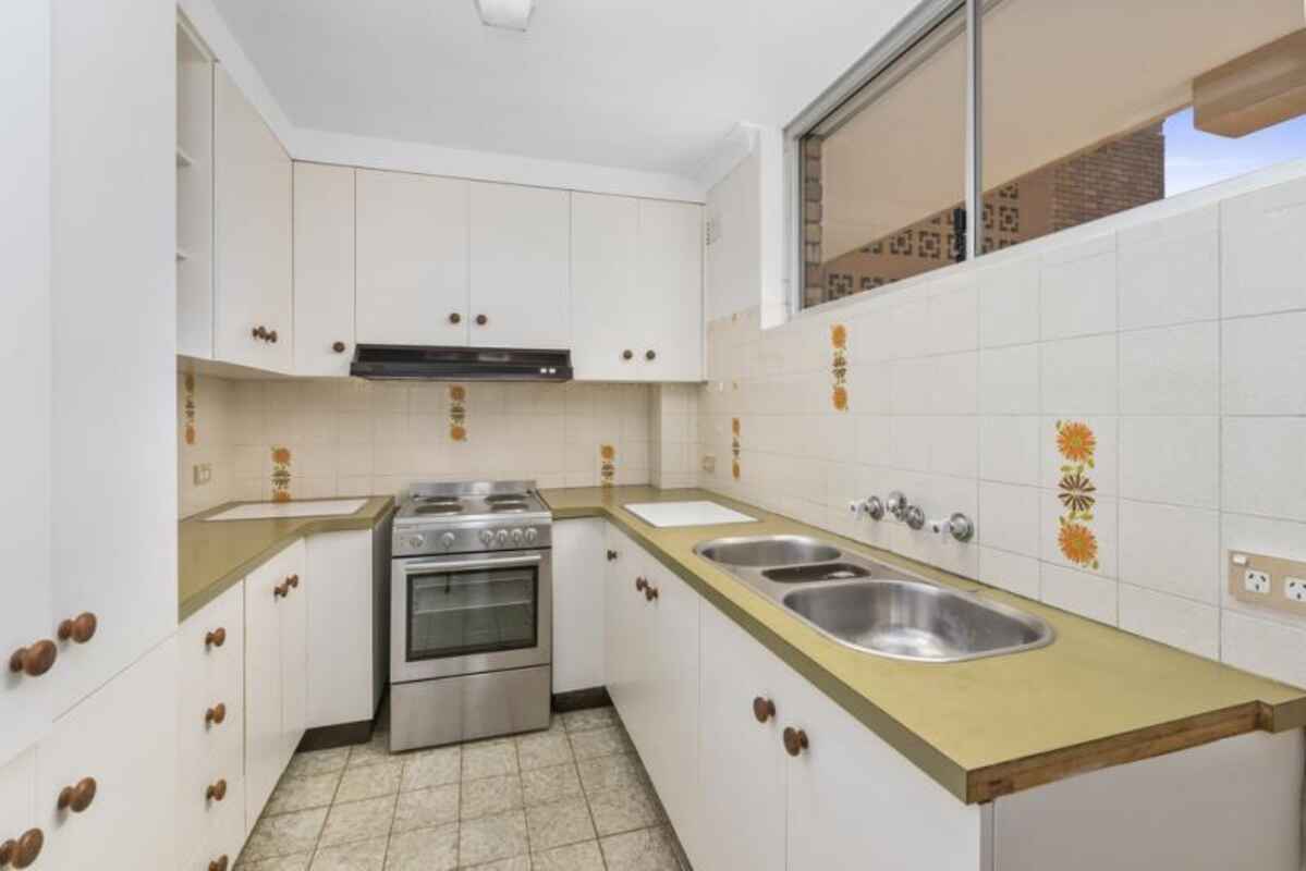 52/48-50 Military Road North Bondi