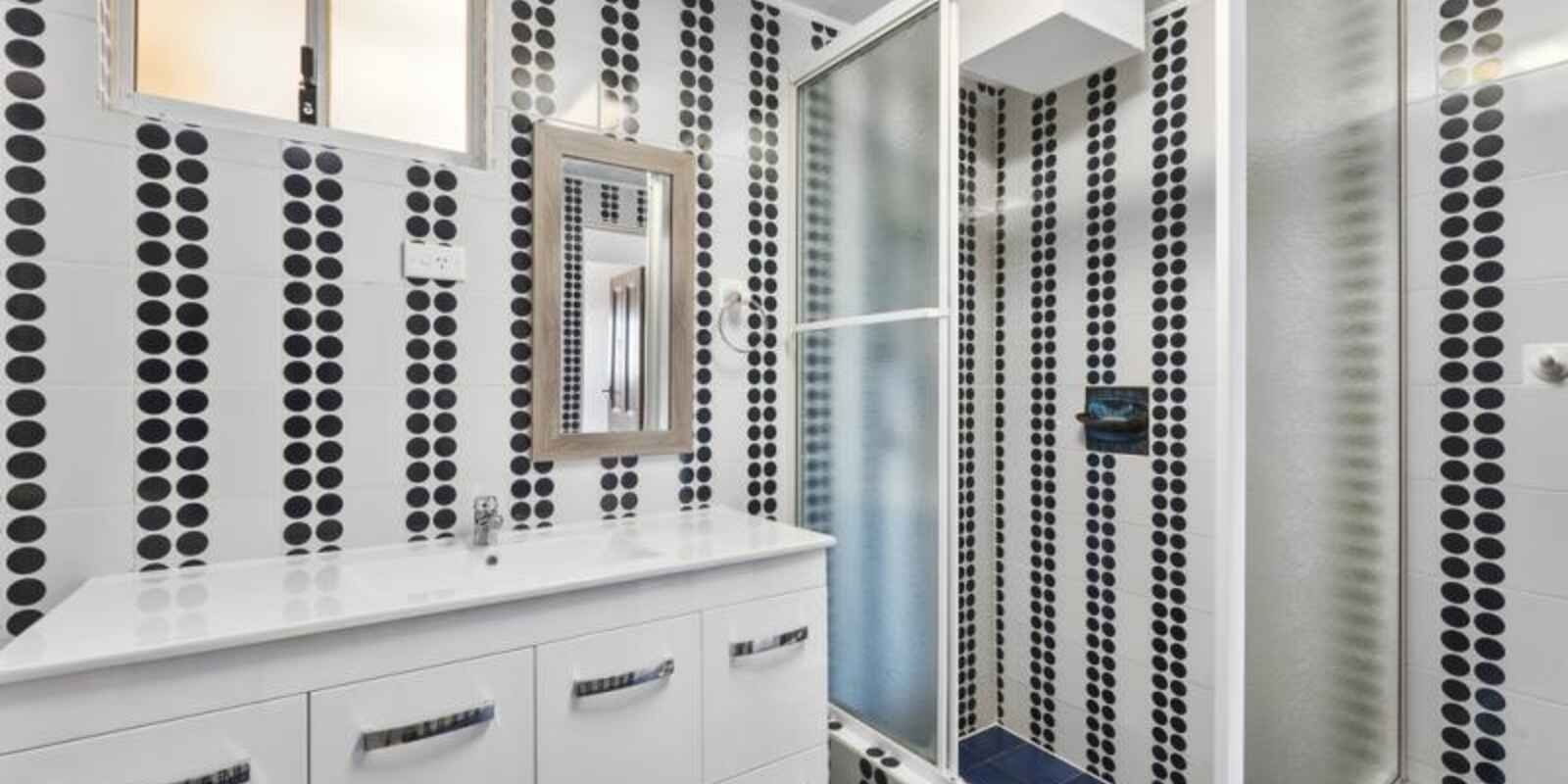 52/48-50 Military Road North Bondi