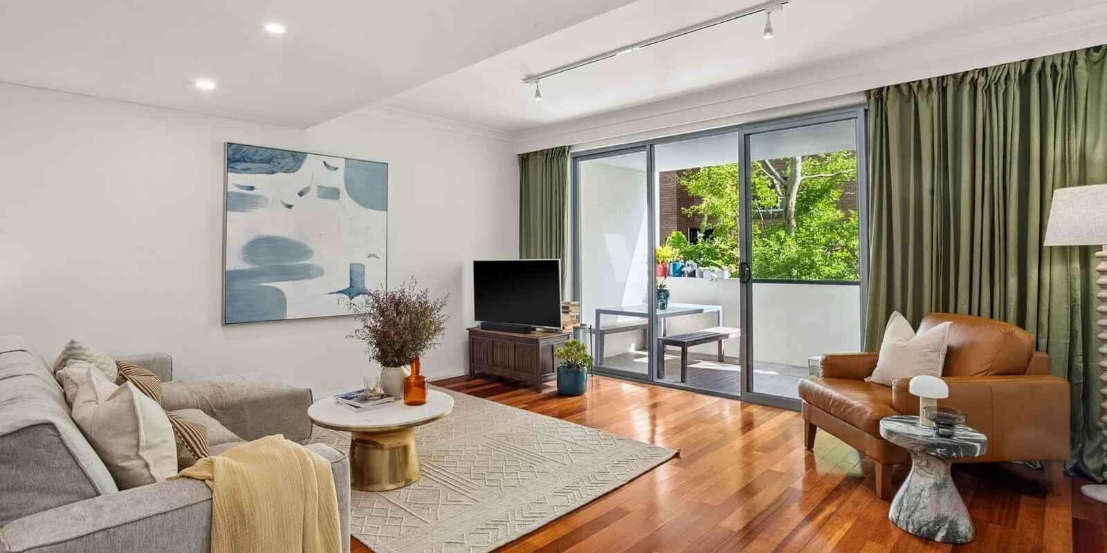 4/11 Flood Street Bondi