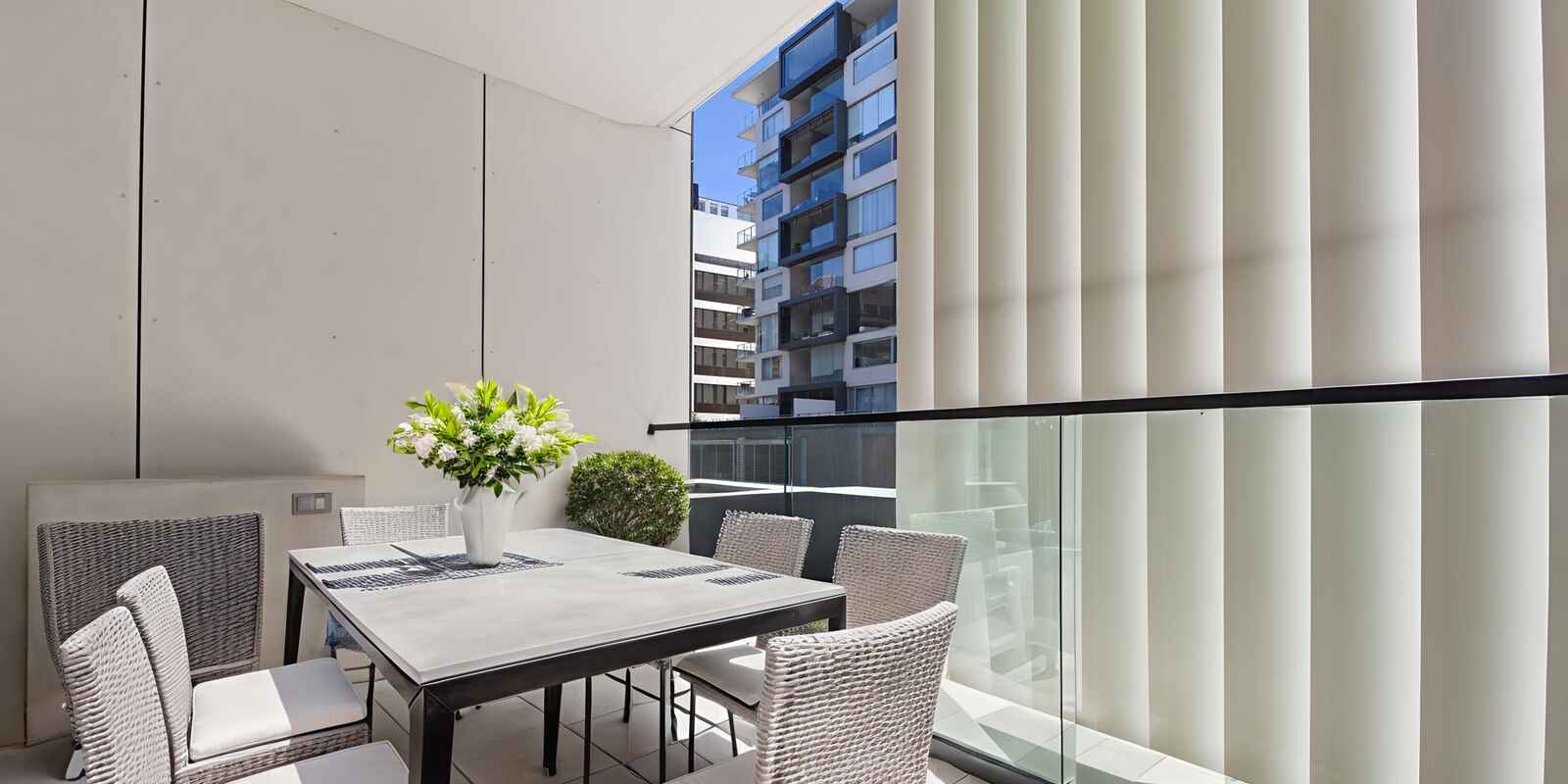 2bed/32-42 Spring Street Bondi Junction