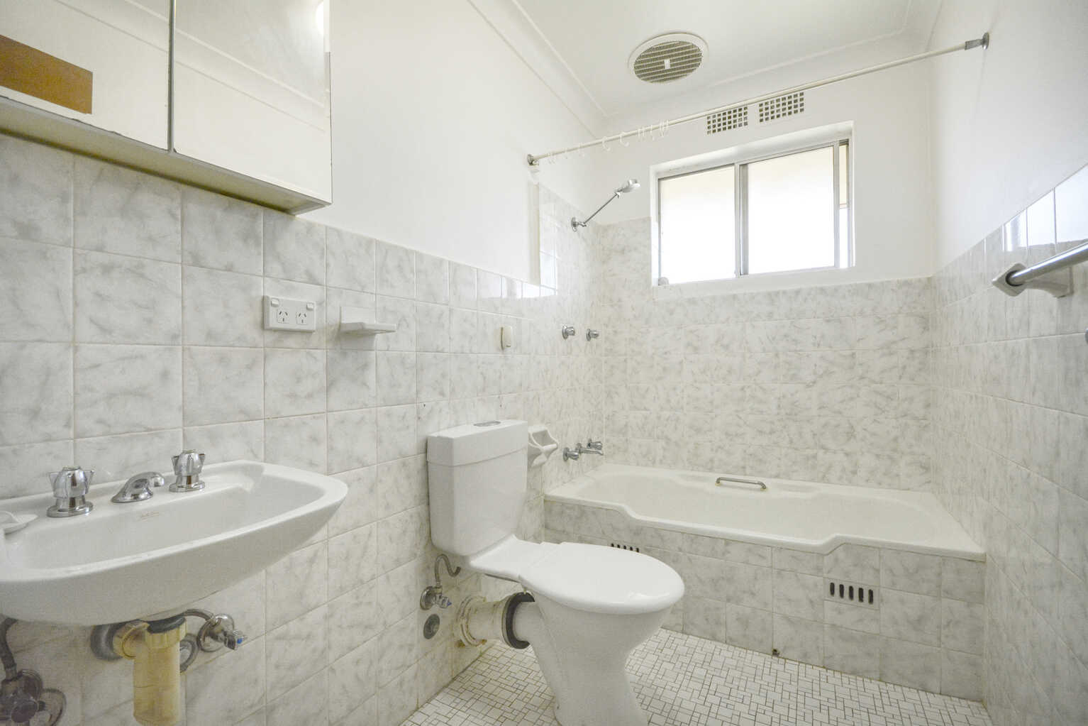 8/42 Dutruc Street Randwick
