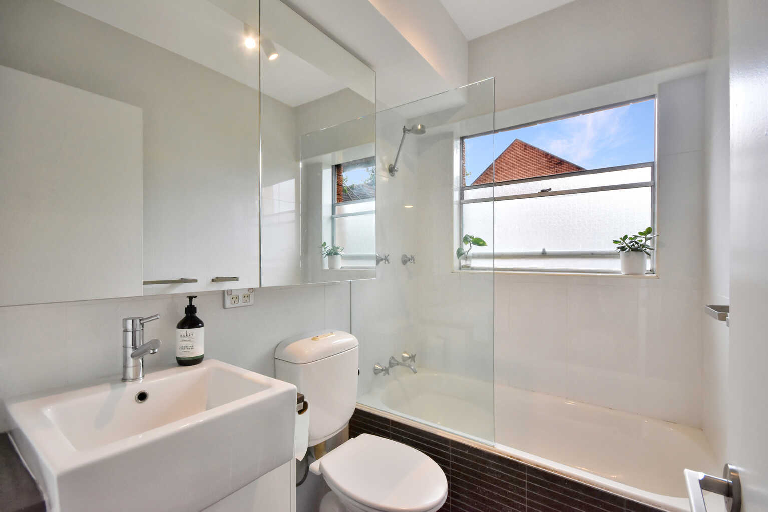 16/1 Cook Road Centennial Park