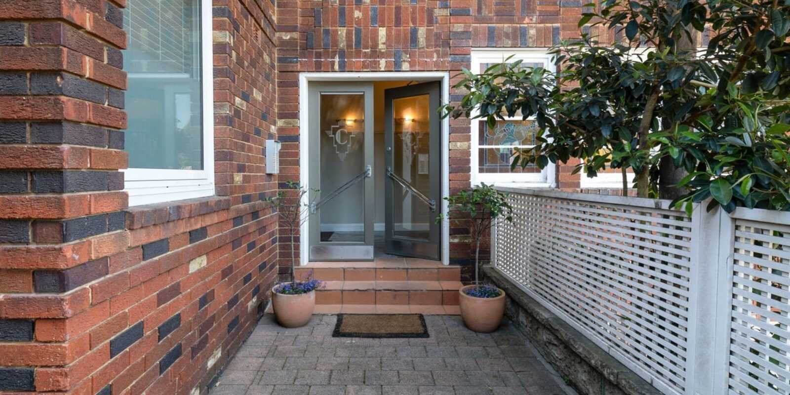 8/290 New South Head Road Double Bay