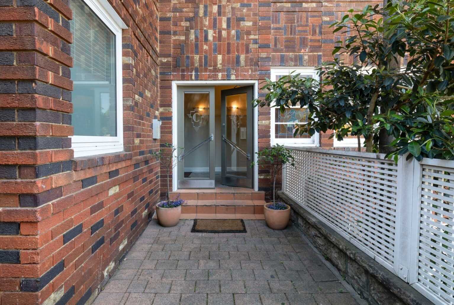 8/290 New South Head Road Double Bay