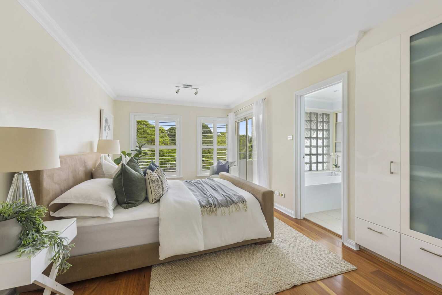 2/4 Albemarle Avenue Rose Bay
