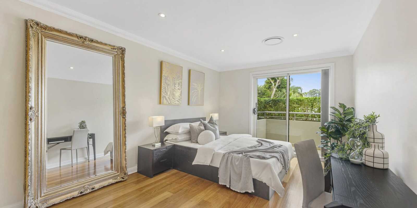 2/4 Albemarle Avenue Rose Bay
