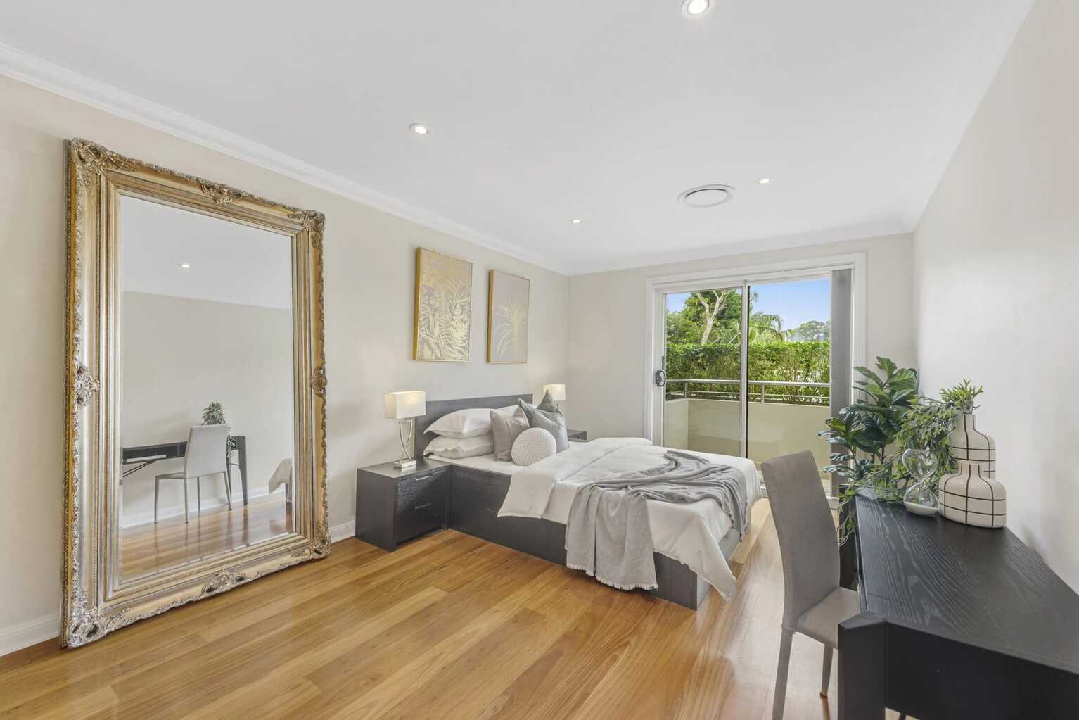 2/4 Albemarle Avenue Rose Bay