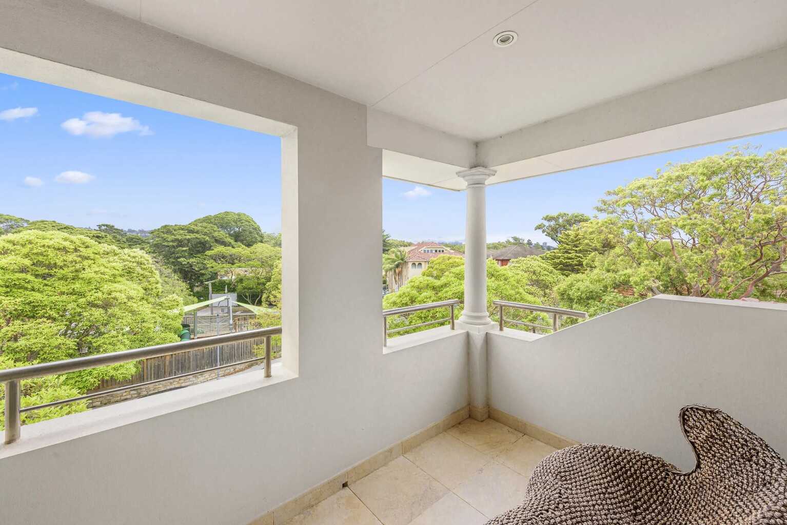 2/4 Albemarle Avenue Rose Bay