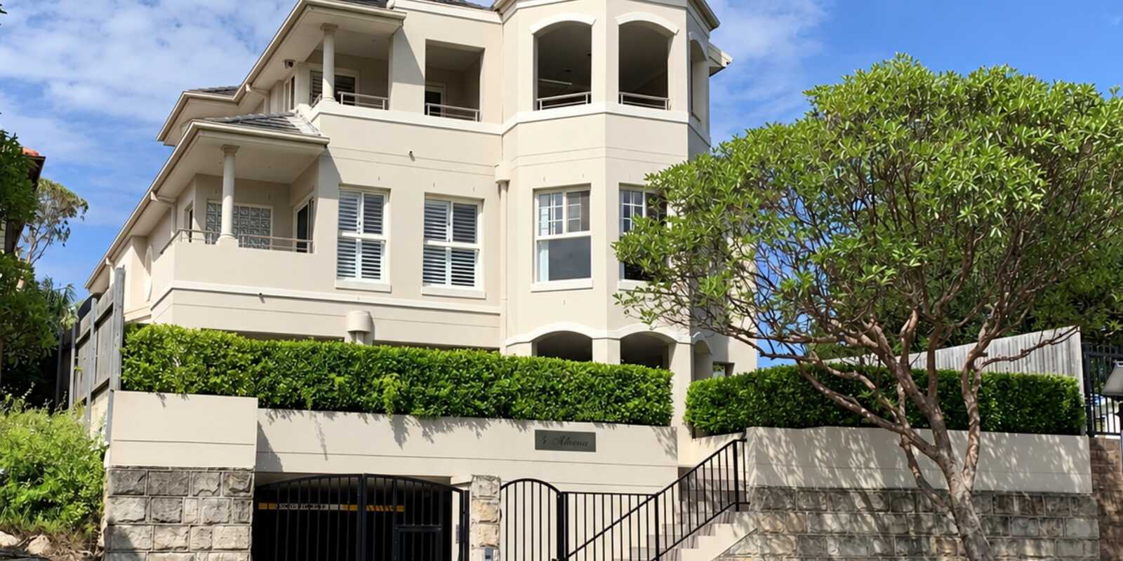 2/4 Albemarle Avenue Rose Bay 2/4 Albemarle Avenue Rose Bay