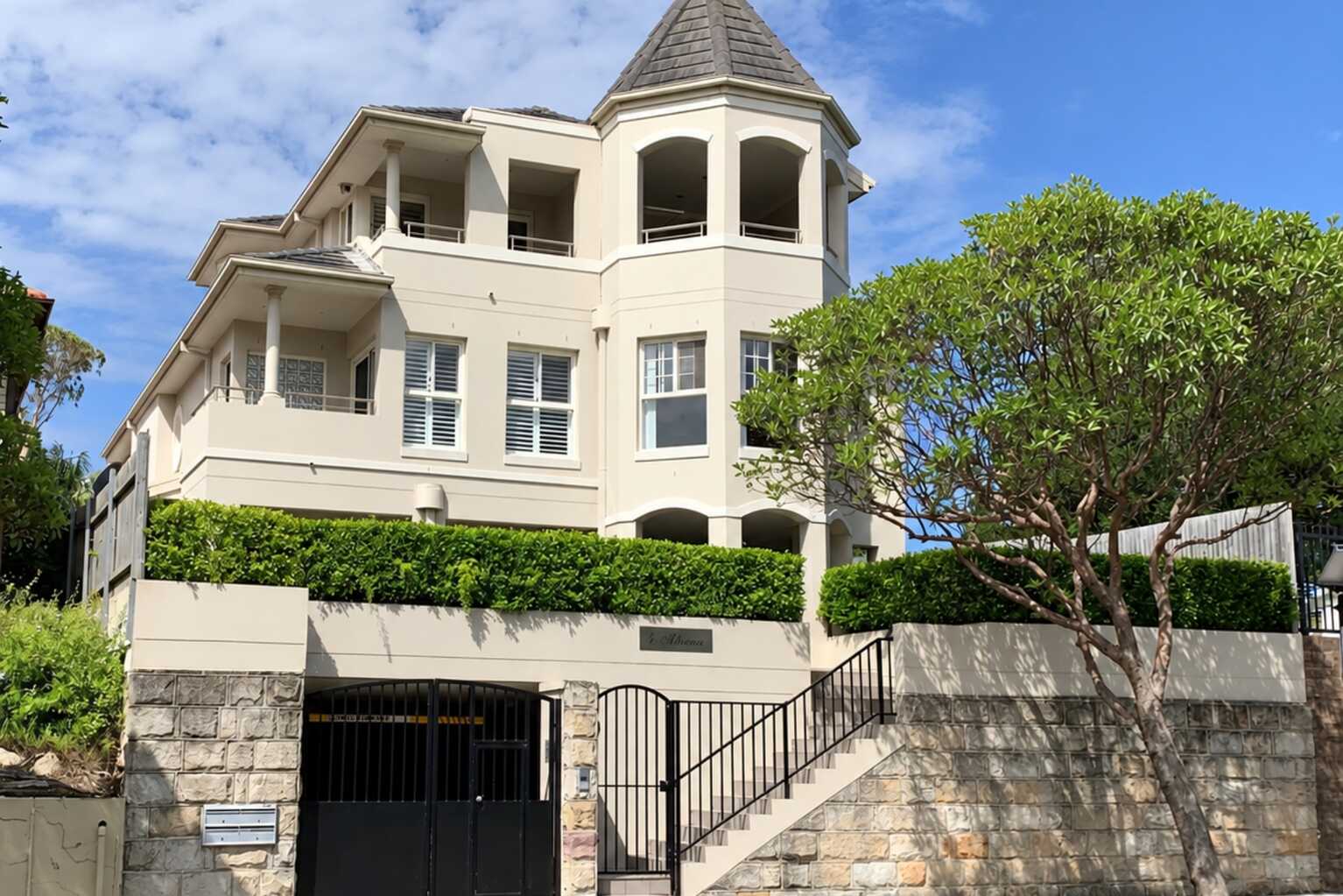 2/4 Albemarle Avenue Rose Bay 2/4 Albemarle Avenue Rose Bay
