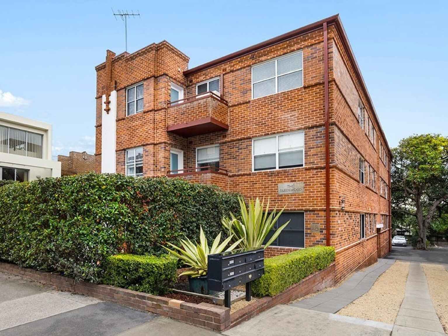 8/15  Botany Street Bondi Junction