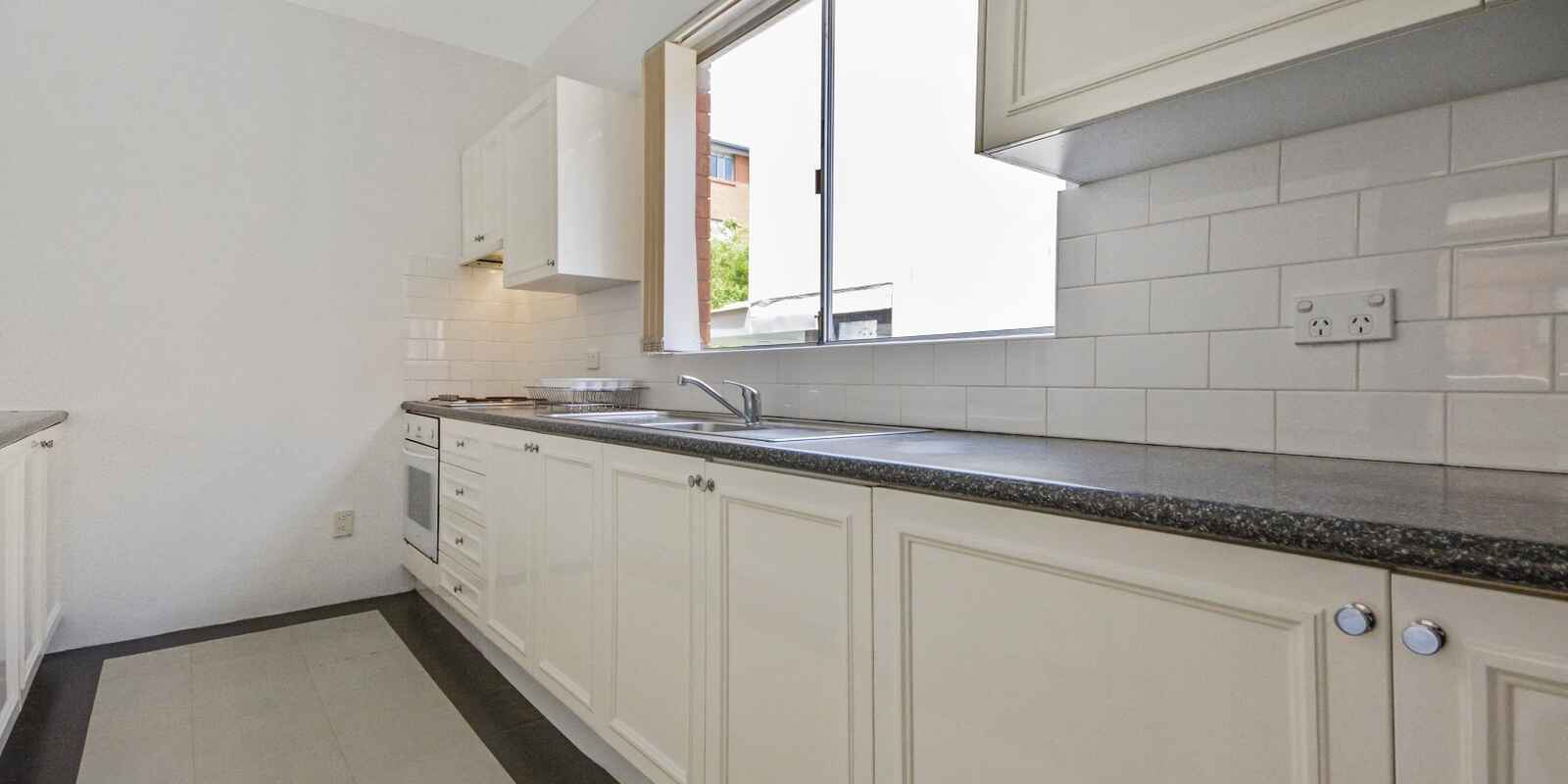 1/8-10 Lugar Street Bronte