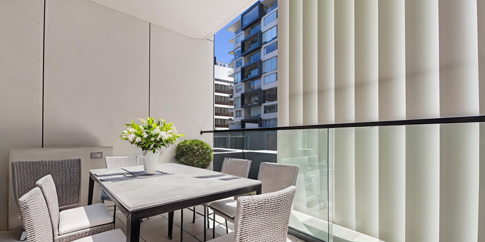 2bed/32-42 Spring Street Bondi Junction