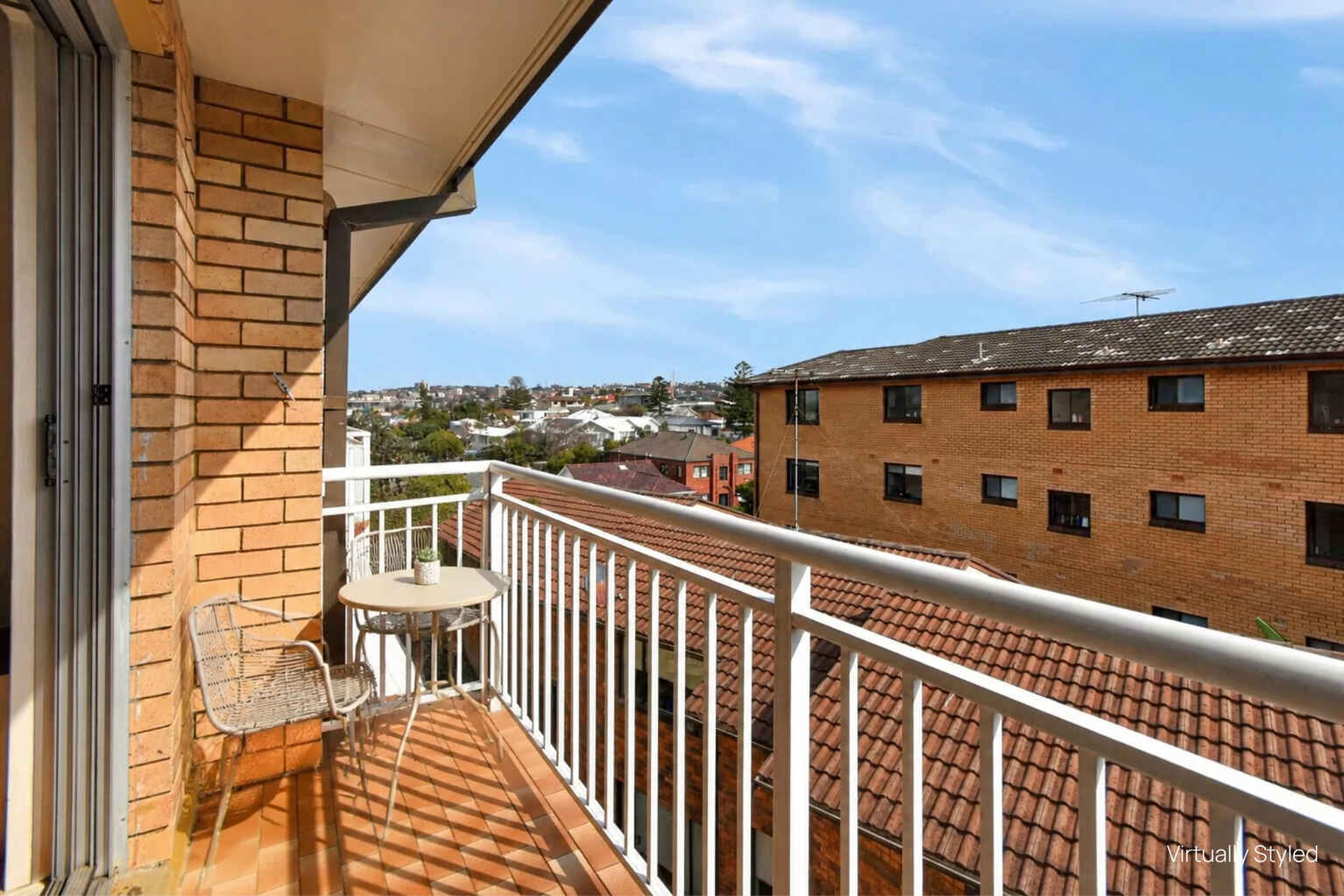 8/27 Wallis Parade North Bondi